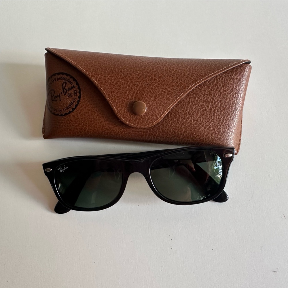 Rayban 2132 New Wayfarer Sunglasses